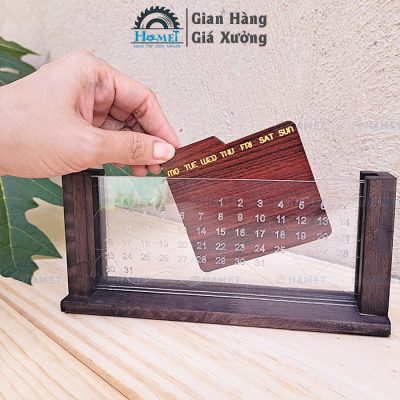 lịch vạn niên để bàn gỗ và mica